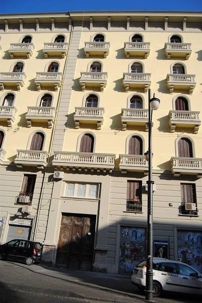 Megaride Santa Lucia Bed & Breakfast Napels