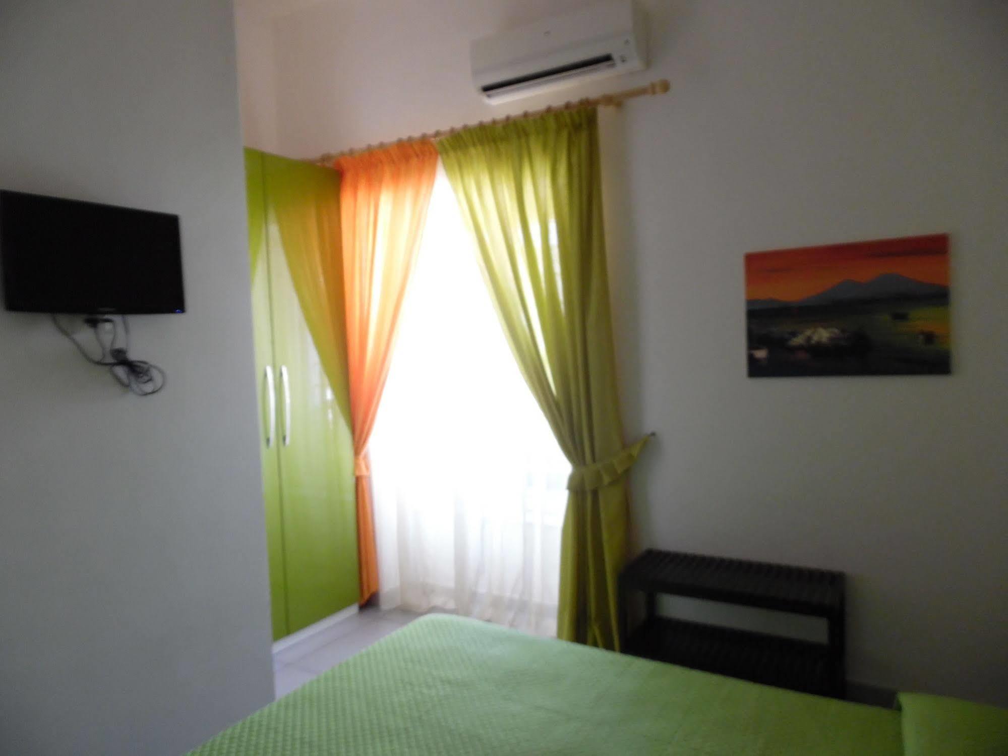 Megaride Santa Lucia Bed & Breakfast Napels