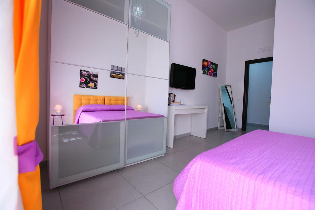Couette-café Megaride Santa Lucia 3*