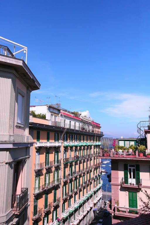 Megaride Santa Lucia Naples