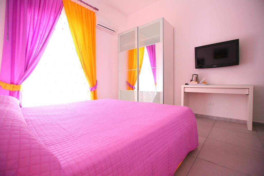 Couette-café Megaride Santa Lucia 3*